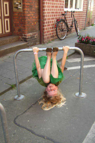 Hangeln am Fahrradständer
