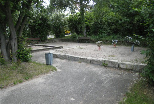 Spielplatz Ecke Flander- / Badbrunnenstr. in Stuttgart, Foto: Spielplatztreff-User Tamaris