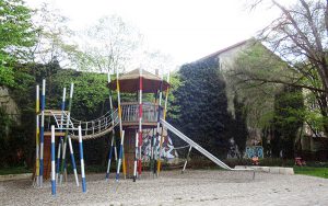 spielplatz-veilchenstrasse-in-karlsruhe_1478729767111