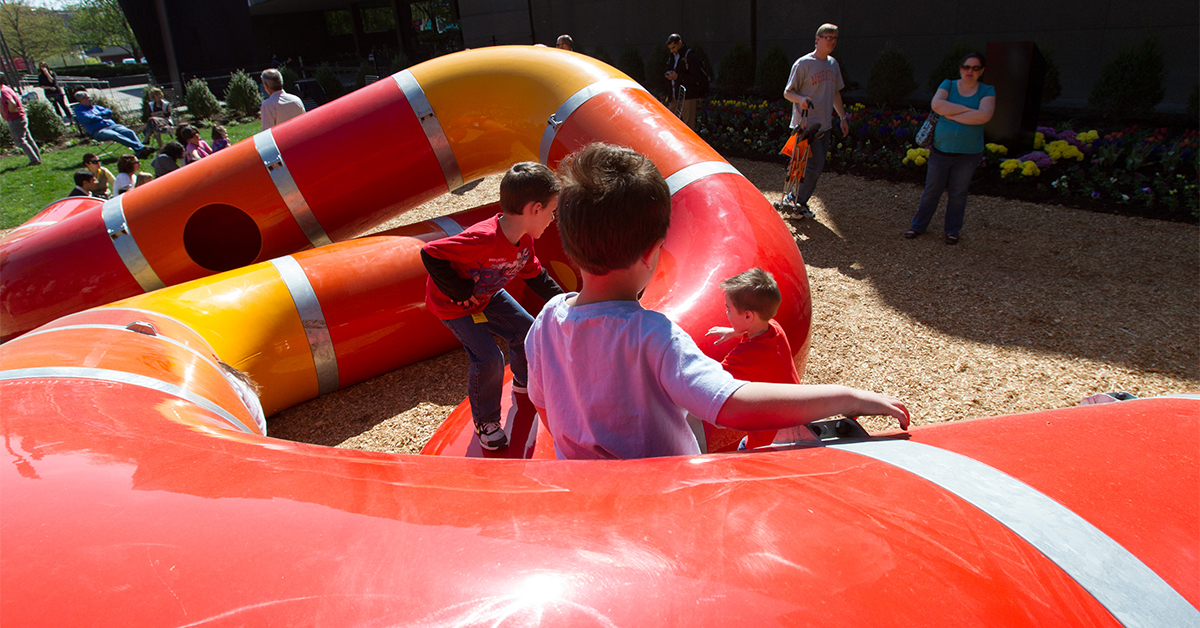 DIE SPIELPLASTIK „LOZZIWURM“ WAR FRÜHER EIN KLASSIKER