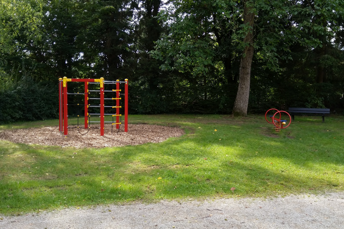 klassischer Spielplatz