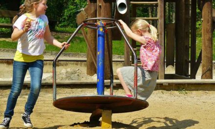 SICHERES SPIELEN LEICHT GEMACHT – SO VERMEIDEST DU SPIELPLATZ-UNFÄLLE