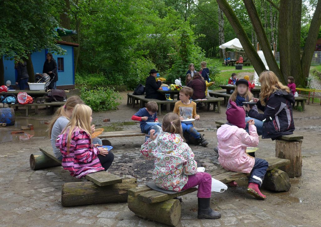 Schulausflug zum Abenteuerspielplatz Melverode