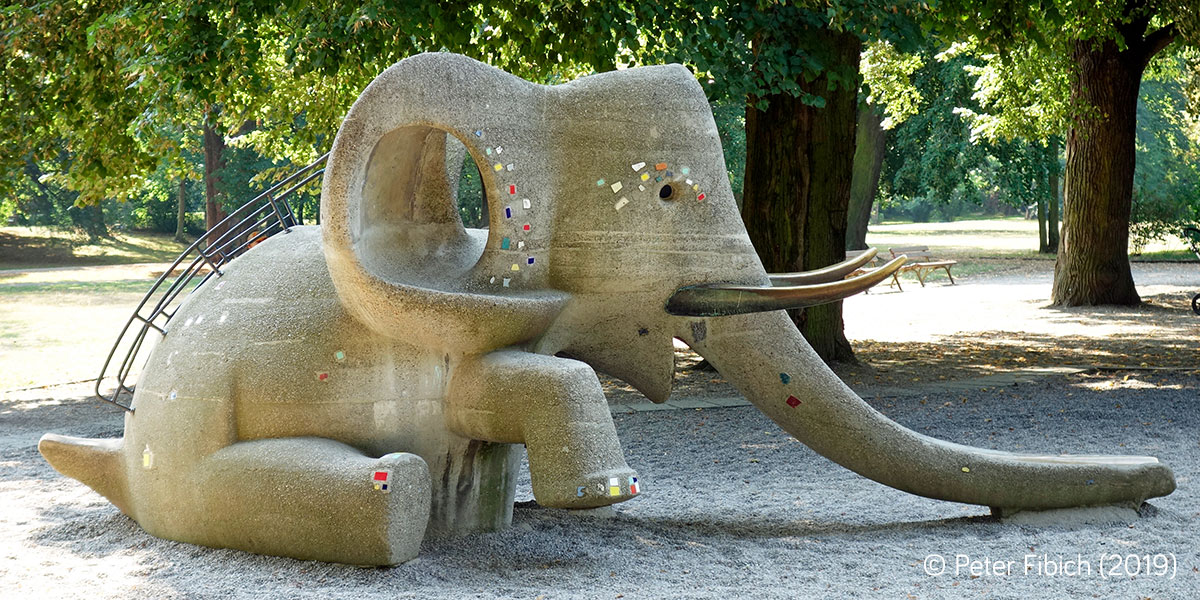 Spielskulptur Elefant Palmengarten