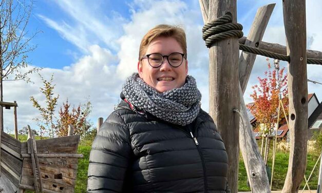 „ICH HABE MEINE KINDER SELTEN SO LAUT LACHEN HÖREN WIE AUF DIESEM ROLLSTUHL-TRAMPOLIN“