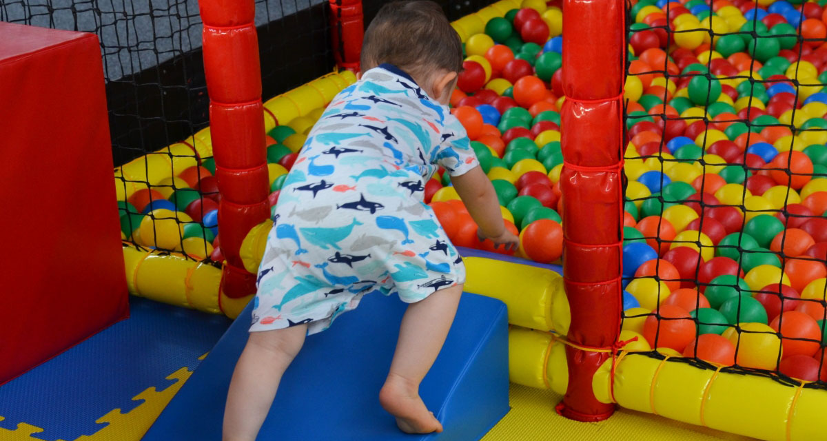 DARAN ERKENNEN ELTERN EINEN SICHEREN INDOORSPIELPLATZ