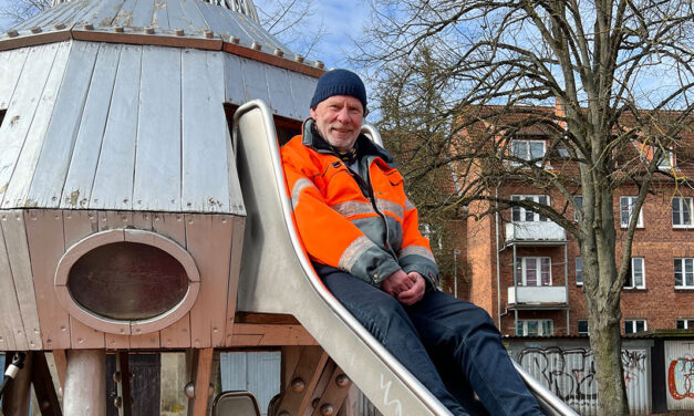 WIE WERDEN SPIELPLÄTZE IM FRÜHLING STARTKLAR GEMACHT?