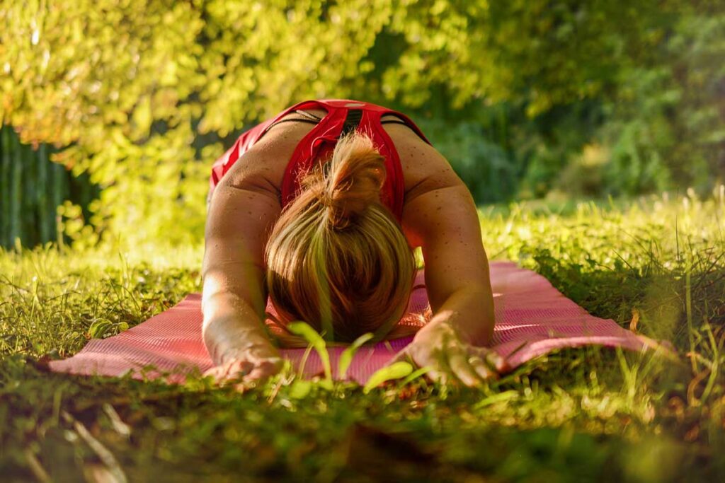 Yoga auf dem Spielplatz