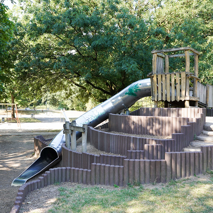 Röhrenrutsche Spielplatz Freizeitpark Krefelder Straße in Moers