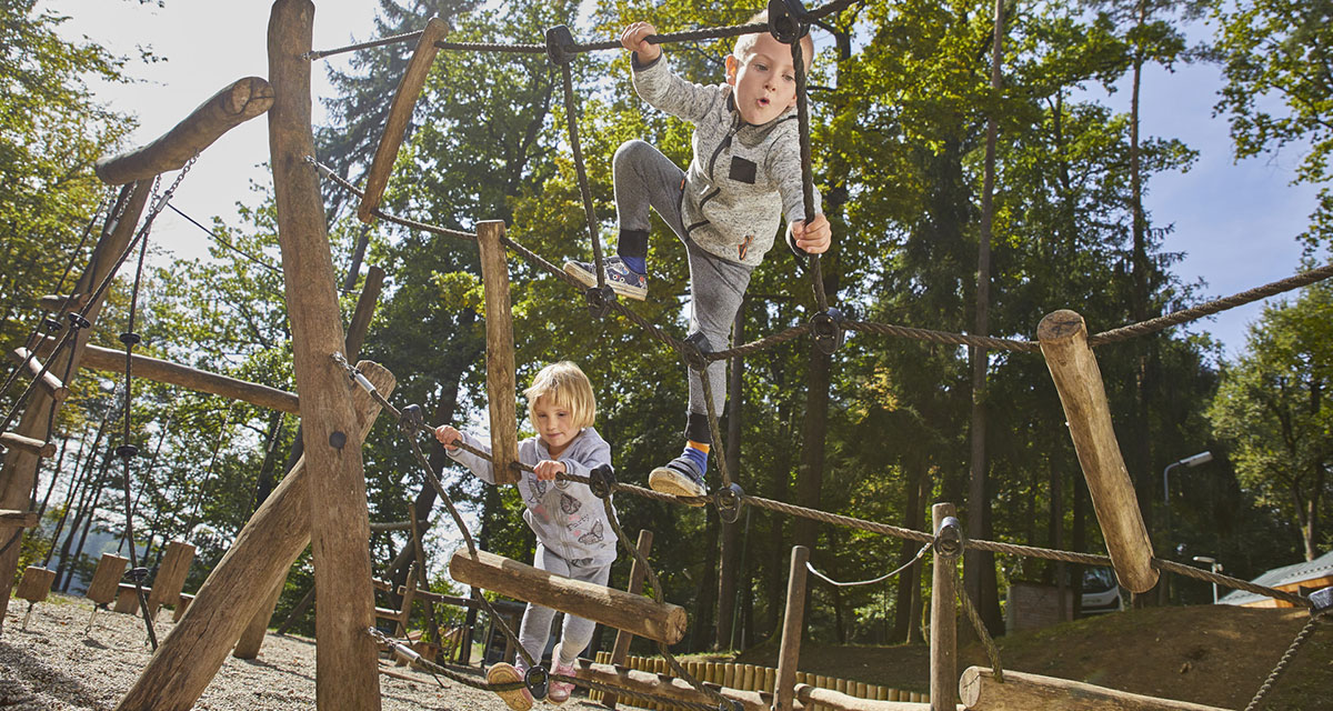 Darum sind Spielplätze beim Campingurlaub mit Kindern ein Muss